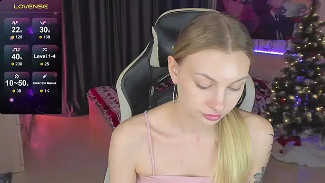 BiMolly online show from February 26, 2025, 7:32 pm