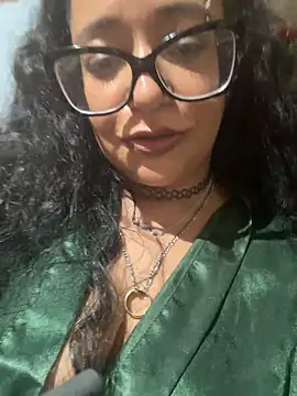 PichyPrettyPussy online show from November 3, 2025, 4:10 pm