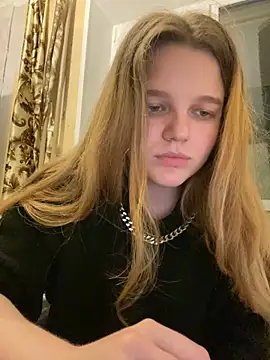 Snapshot of -MimmiLissa- chatting on October 14, 2025, 3:34 pm -MimmiLissa- online show from October 14, 2025, 3:34 pm