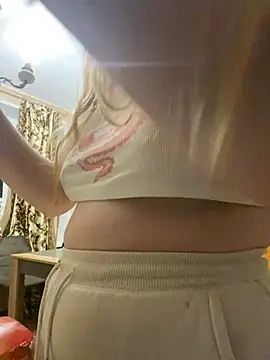 Snapshot of -MimmiLissa- chatting on January 12, 2025, 11:15 pm -MimmiLissa- online show from January 12, 2025, 11:15 pm