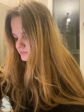 Snapshot of -MimmiLissa- chatting on October 19, 2025, 5:05 pm -MimmiLissa- online show from October 19, 2025, 5:05 pm