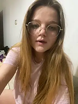 -MimmiLissa- online show from February 1, 2026, 10:30 pm