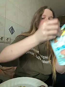 Snapshot of -MimmiLissa- chatting on May 14, 2026, 11:29 am -MimmiLissa- online show from May 14, 2026, 11:29 am