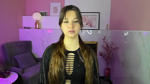 ElizaMild online show from November 30, 2025, 1:12 pm