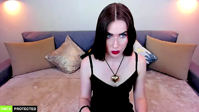 TheWoman   online show from March 12, 2025, 7:14 pm