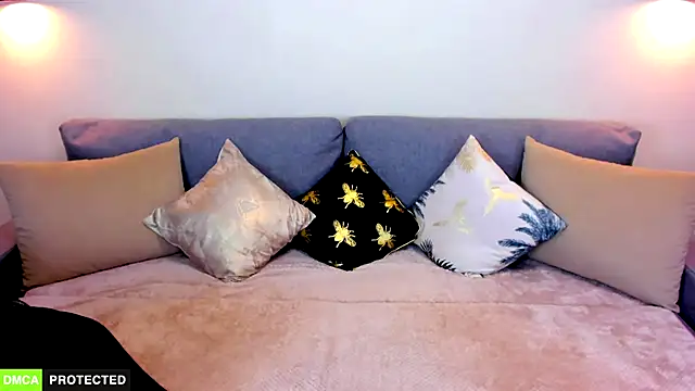 TheWoman   online show from March 6, 2025, 7:10 pm