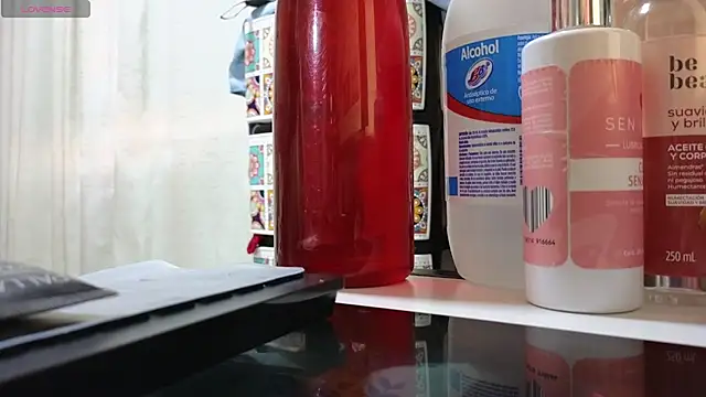 katalinahell2 online show from September 23, 2025, 9:33 pm