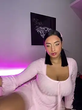 Snapshot of Shantal_Lovee chatting on March 21, 2025, 11:34 pm Shantal Lovee online show from March 21, 2025, 11:34 pm