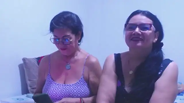 sexycristina 2 online show from April 18, 2026, 3:03 pm