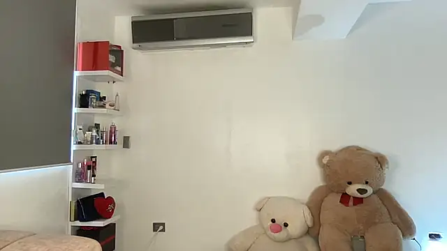 Michell simons online show from February 28, 2025, 3:04 pm