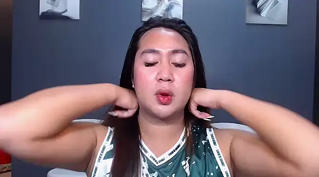 HOTTESTCANDYTS online show from December 24, 2024, 1:28 pm