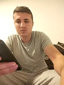 MrNoBoDy000 online show from November 18, 2025, 6:33 pm