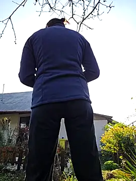 IsabelleCraft online show from November 15, 2025, 10:52 am