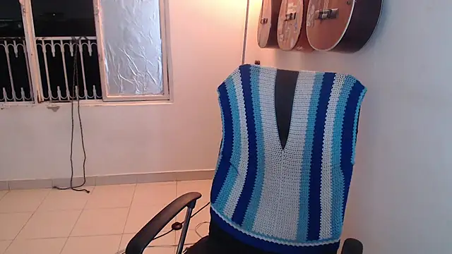 Smoke trip Alicia online show from October 23, 2025, 4:44 am