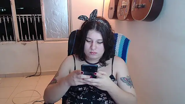 Smoke trip Alicia online show from October 31, 2025, 2:41 am