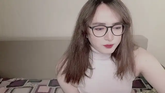 MinniMaksy online show from July 4, 2026, 10:03 pm