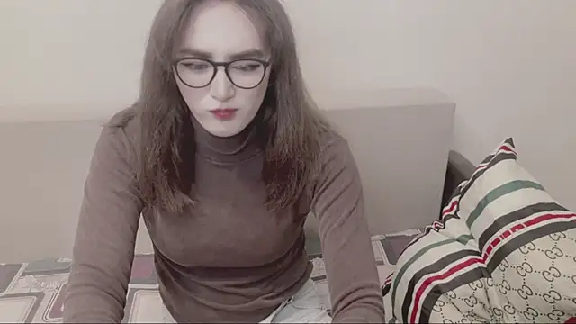 MinniMaksy online show from July 6, 2026, 10:23 pm