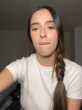 swrennn19 online show from February 4, 2025, 12:08 am