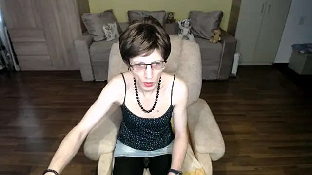 clementine online show from April 4, 2026, 8:10 am