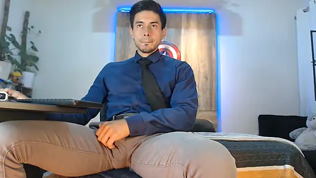 Andrew 4  online show from February 19, 2026, 1:57 am