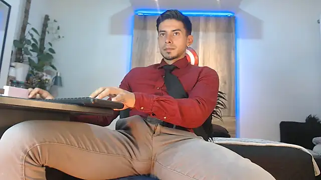 Andrew 4  online show from April 7, 2026, 3:08 am