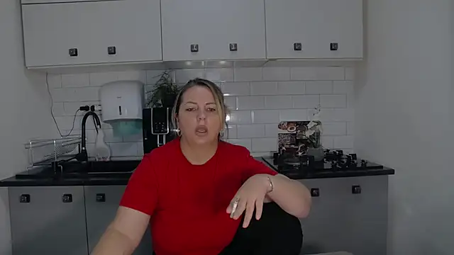 erikaerika online show from September 15, 2025, 6:58 am