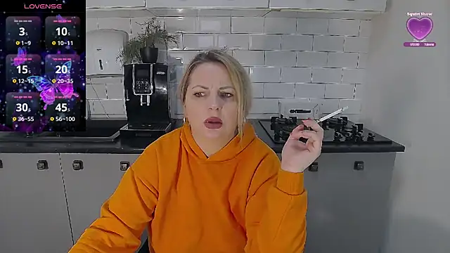 Snapshot of erikaerika chatting on February 4, 2026, 8:53 am erikaerika online show from February 4, 2026, 8:53 am