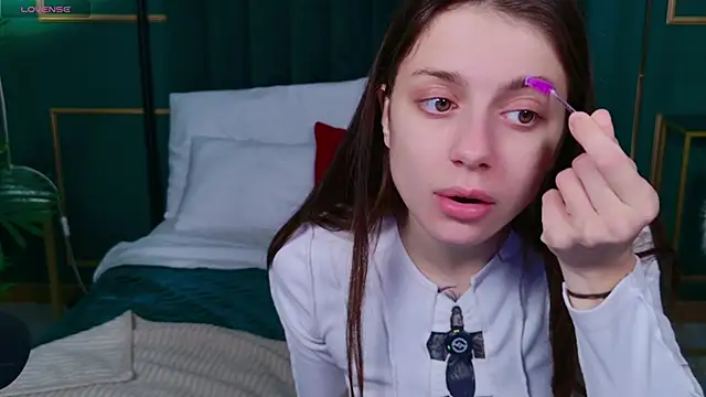 Snapshot of Eille_Elfie chatting on October 10, 2025, 4:46 am Eille Elfie online show from October 10, 2025, 4:46 am