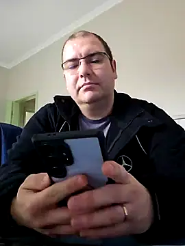 Andrew1900529 online show from December 16, 2024, 11:01 am