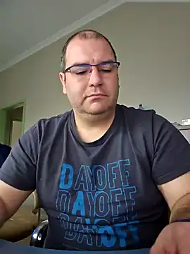 Andrew1900529 online show from December 10, 2024, 7:47 am