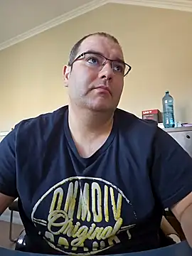 Andrew1900529 online show from January 27, 2025, 10:27 am