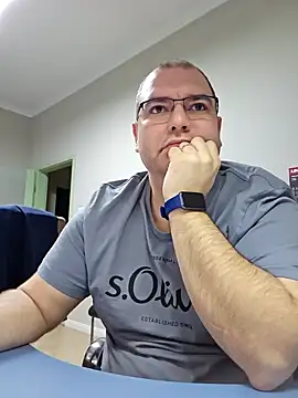 Andrew1900529 online show from January 21, 2025, 6:00 am