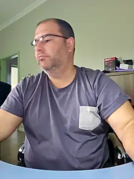 Andrew1900529 online show from September 17, 2025, 7:54 am