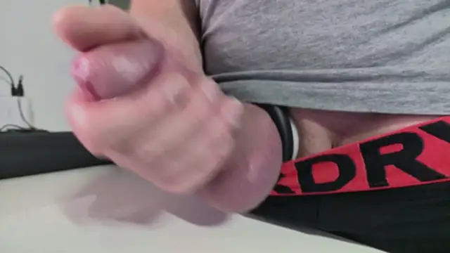 Snapshot of NylonHype chatting on November 9, 2025, 10:14 pm NylonHype online show from November 9, 2025, 10:14 pm