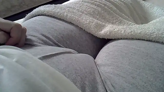 perescam online show from February 15, 2026, 7:02 pm