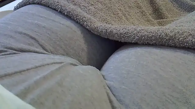 perescam online show from April 1, 2026, 6:16 pm