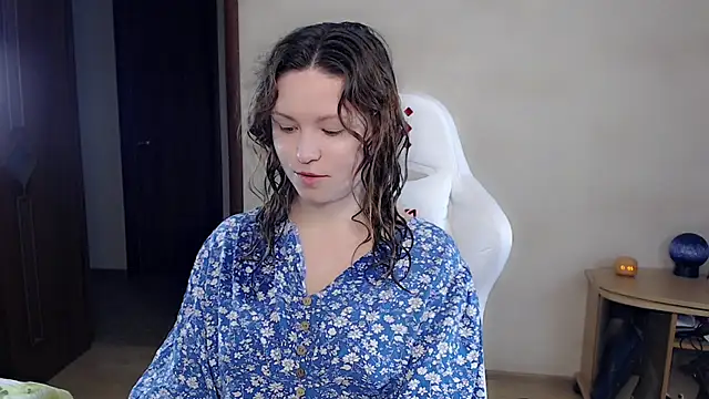 BettyGinger online show from September 13, 2025, 7:14 pm