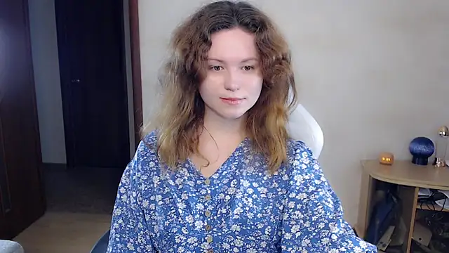 BettyGinger online show from September 18, 2025, 8:12 pm