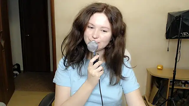 BettyGinger online show from October 23, 2025, 3:54 pm