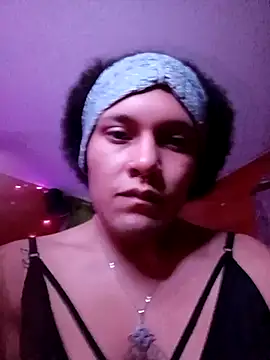 LUNAdeMARTE online show from November 18, 2025, 12:37 am