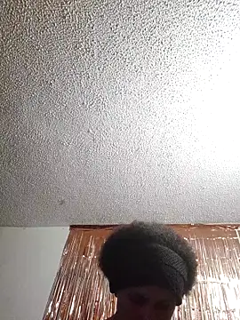 LUNAdeMARTE online show from November 16, 2025, 12:37 am