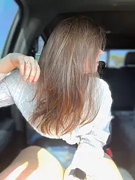 MaggyMayI online show from March 2, 2025, 6:03 pm