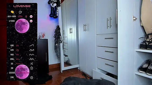 Snapshot of maleja_ca chatting on March 15, 2025, 8:43 pm maleja ca online show from March 15, 2025, 8:43 pm