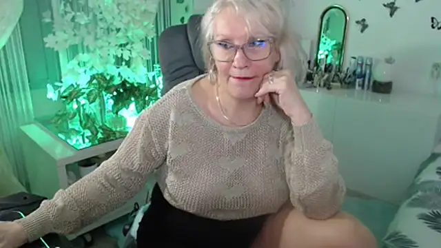 Ghertrude52 online show from February 3, 2026, 6:22 am