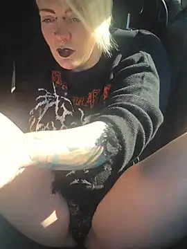 Snapshot of PinkTheHawk chatting on November 1, 2025, 4:19 am PinkTheHawk online show from November 1, 2025, 4:19 am