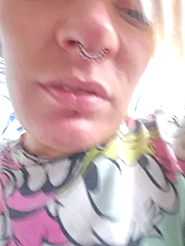 Snapshot of PinkTheHawk chatting on March 21, 2025, 10:50 pm PinkTheHawk online show from March 21, 2025, 10:50 pm