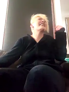 PinkTheHawk online show from March 4, 2026, 1:35 am