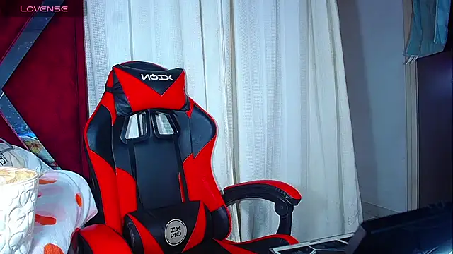 DanisaBrown online show from November 18, 2025, 7:06 pm