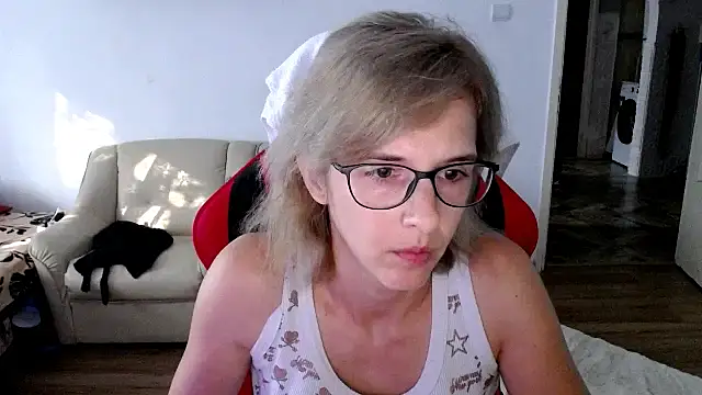 SexxyLety online show from September 10, 2025, 6:01 am