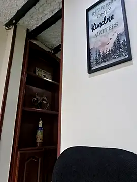 emma tour online show from March 5, 2025, 9:48 pm